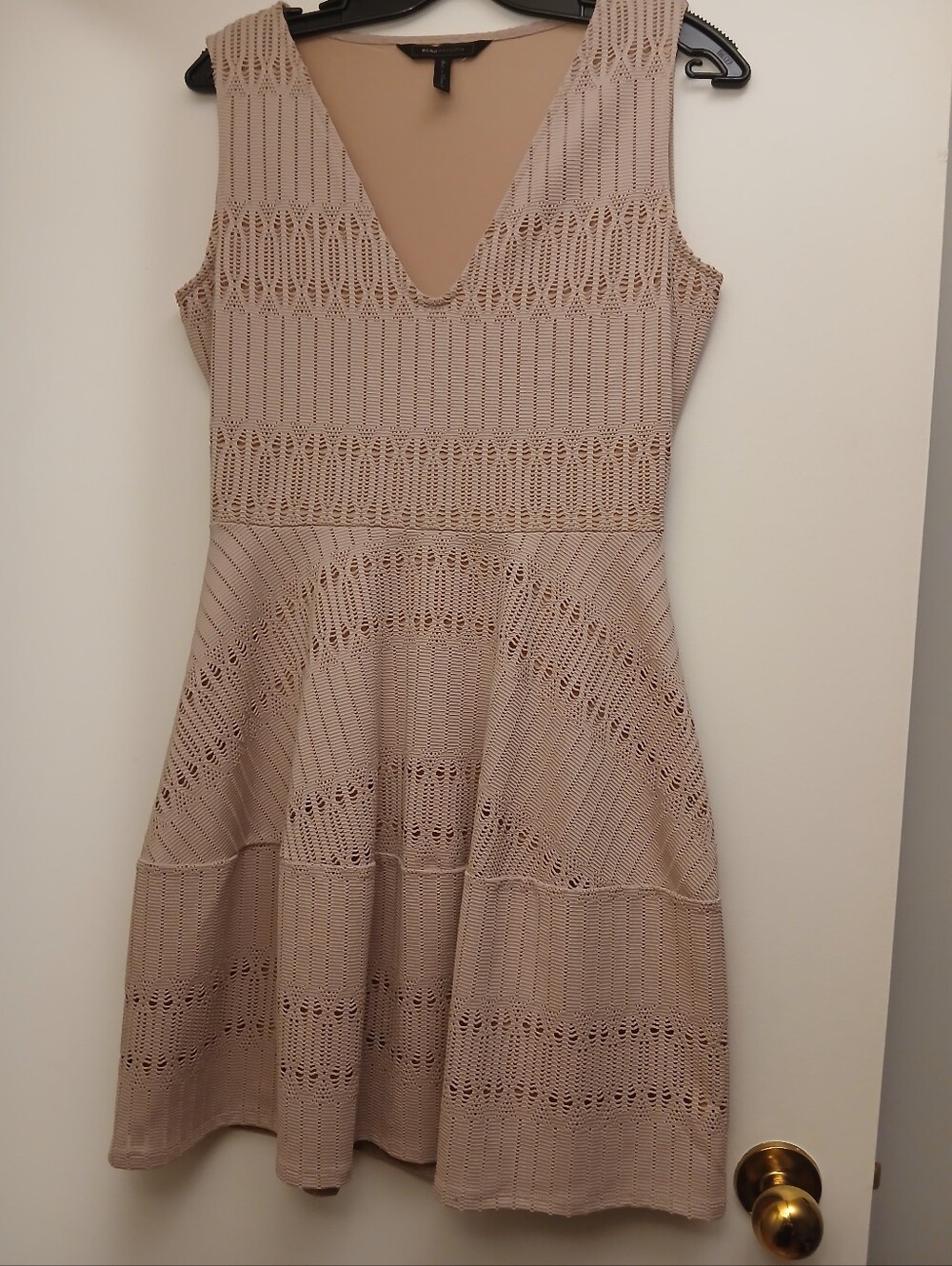 BCBGMaxAzria Sleeveless V‑Neck Knit  Dress in Taupe